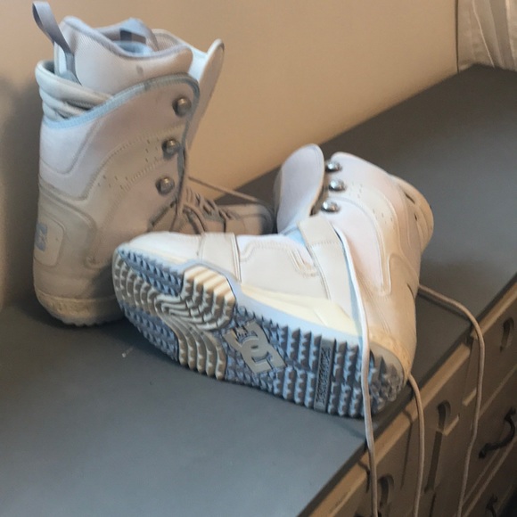 Dc snowboarding women - Picture 2 of 3